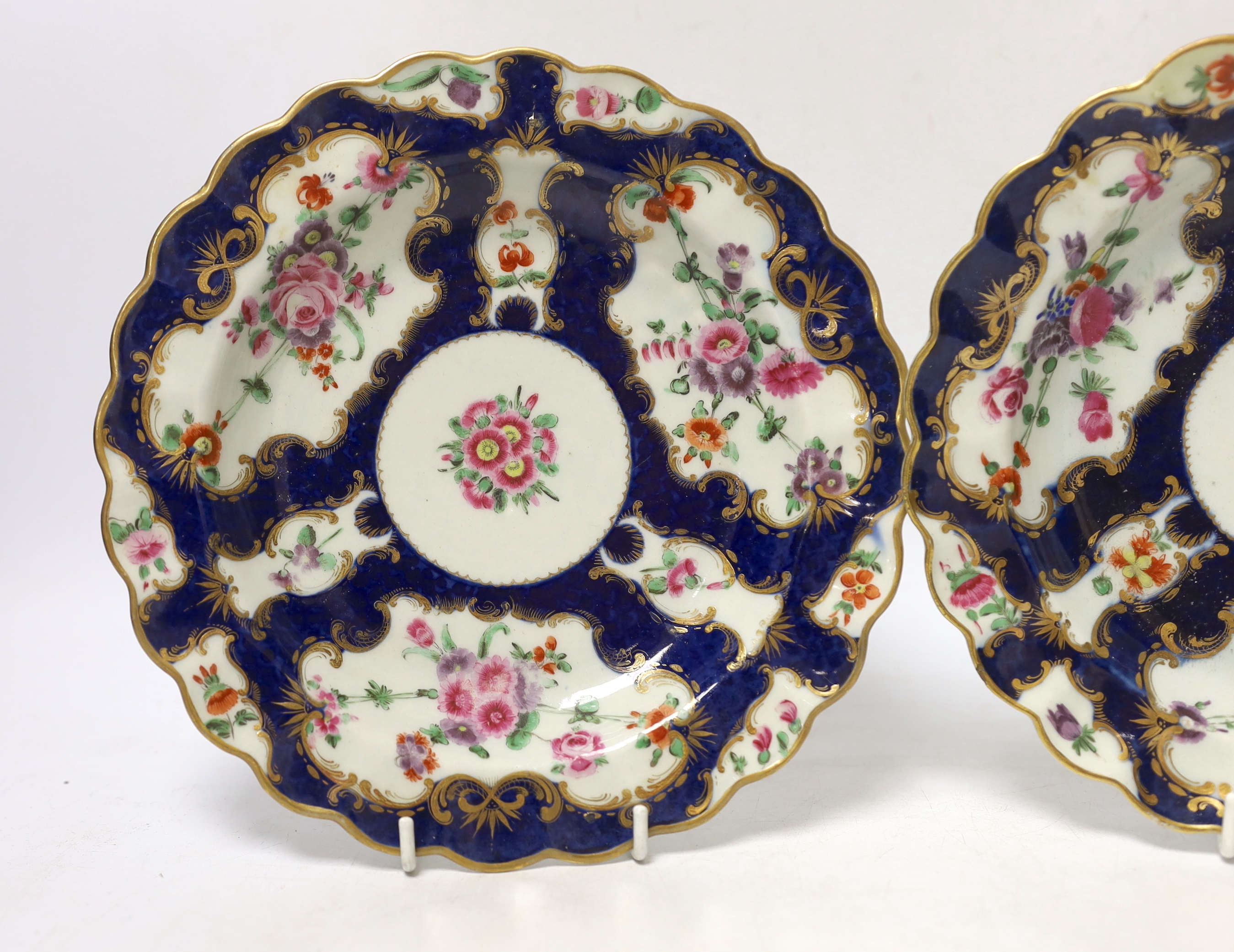 Two Worcester scale blue floral dishes, c.1770, 21cm in diameter